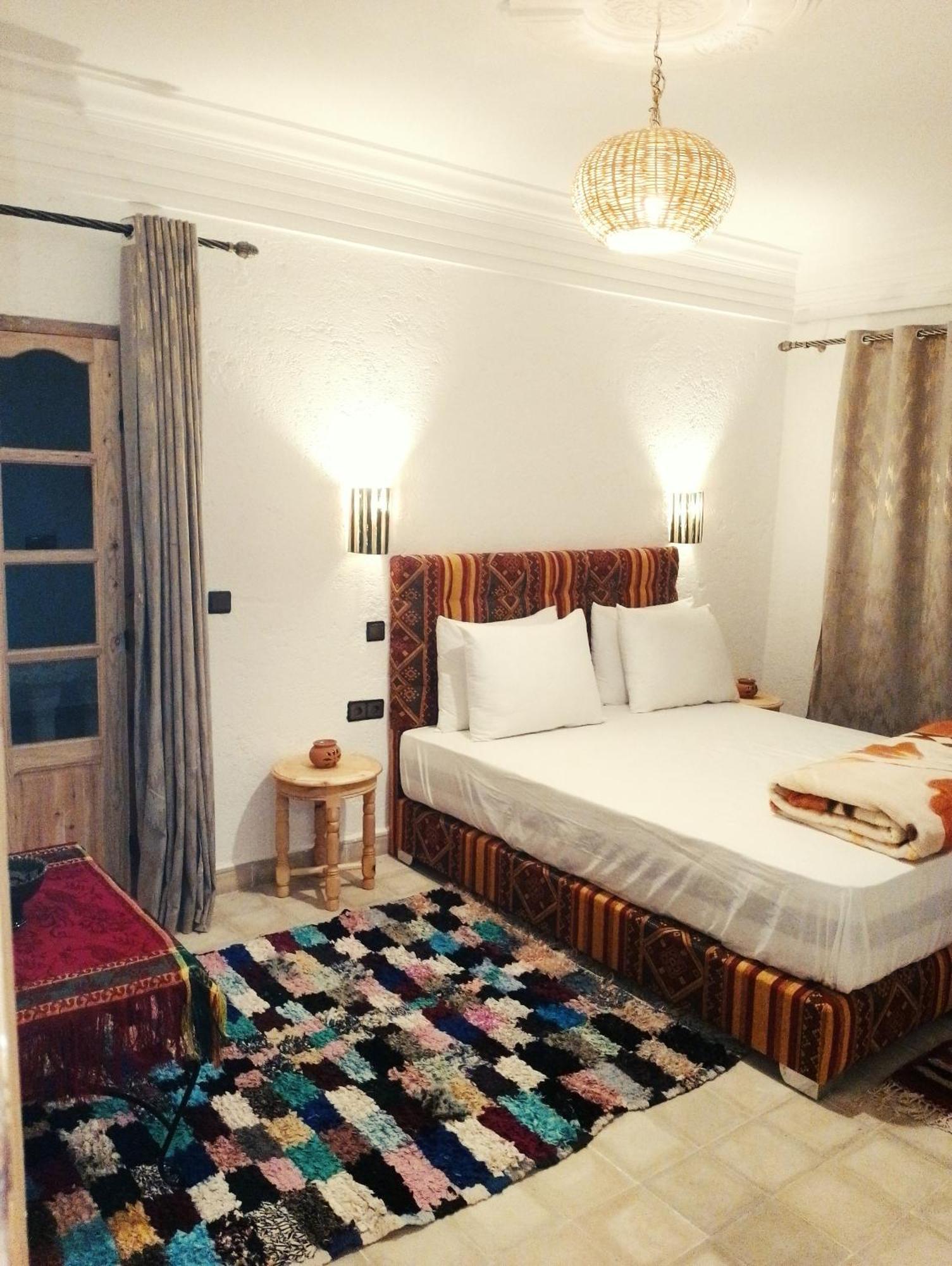 Riad Idar Уїрґан Номер фото